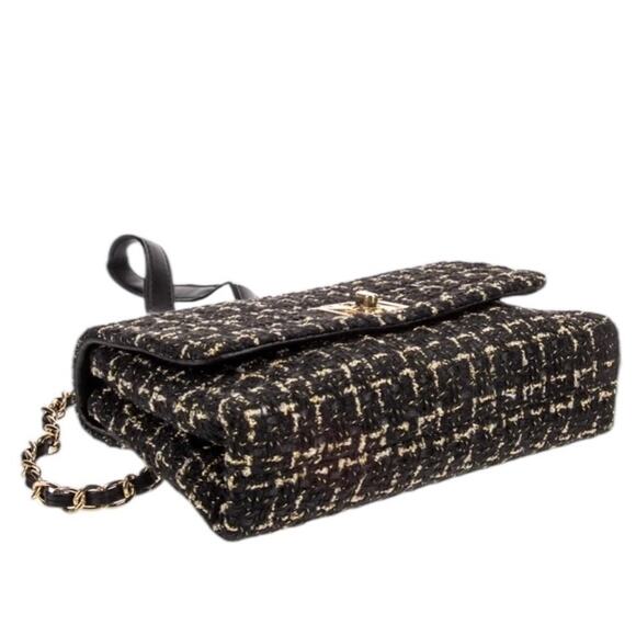 BADGLEY MISCHKA Bouclé Black Gold Tweed Shoulder Bag Pearl Accent Strap NWT - Picture 5 of 6